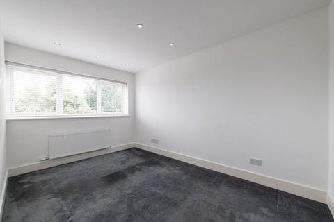 109 Glen View, Gravesend, DA12 1LS