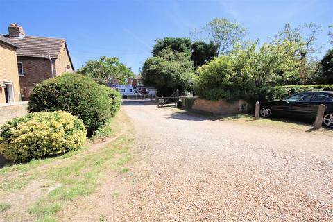 2 bedroom terraced house for sale, Bedford Road, Barton-Le-Clay, Bedford