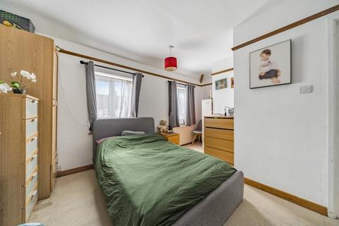 9 Ash Grove, Headington, Oxford, OX3 9JN