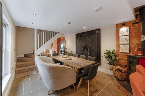33 Exchange Road, Ascot, SL5 7AW