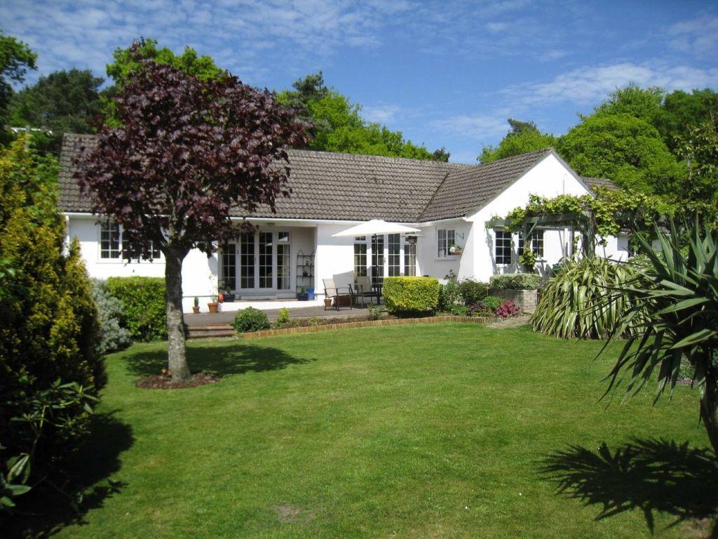 Whitesheet Hill, Holt, Wimborne, Dorset, BH21 7DB 3 bed detached bungalow £725,000