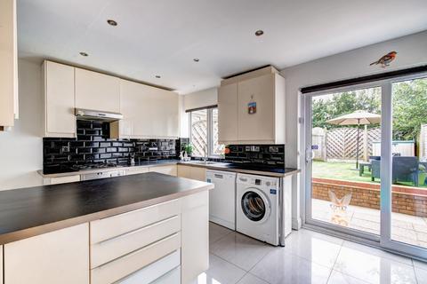 3 bedroom terraced house for sale, Nethercote Gardens, Solihull B90