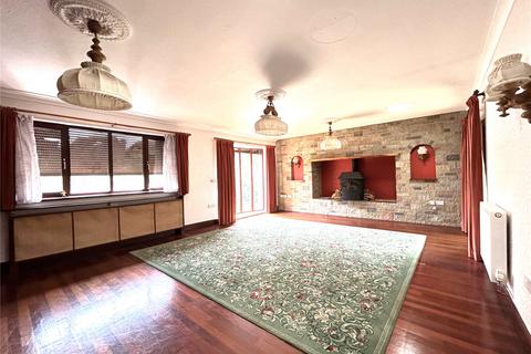 Blue Pine Lodge Blind Lane, Chard, TA20 2JW