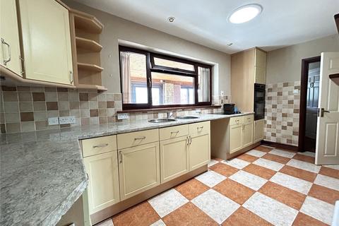 Blue Pine Lodge Blind Lane, Chard, TA20 2JW