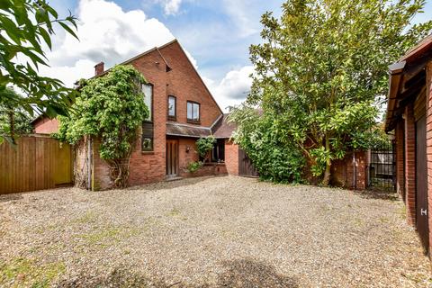 4 bedroom detached house for sale, Oakley Lane, Chinnor OX39