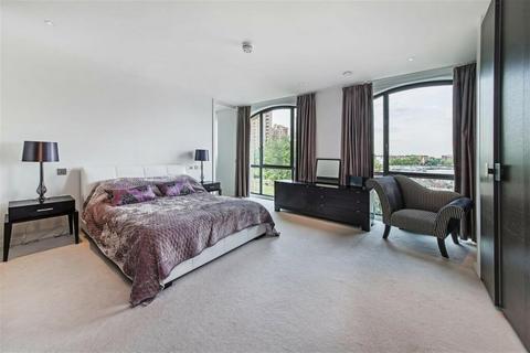 2 bedroom apartment to rent, Chelsea Wharf, Lots Road, SW10