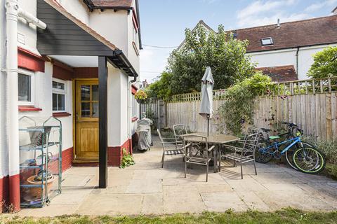 2 Bowyer Road, Abingdon, OX14 2EW