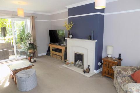 3 bedroom end of terrace house for sale, Carnarvon Place, Bingham, Nottingham