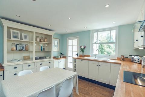 4 bedroom house for sale, Priestland Place, Lymington, Hampshire, SO41