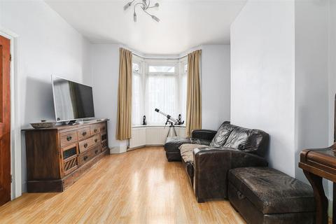 3 bedroom house for sale, Ashville Road, London