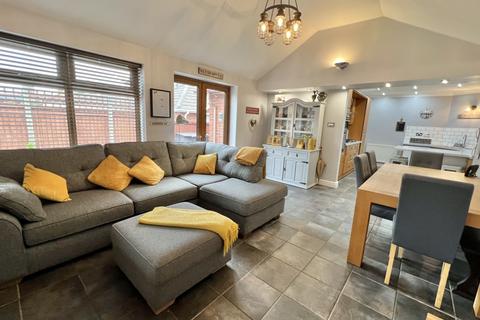 18 Colesville Avenue, Thornton-cleveleys, FY5 4ND