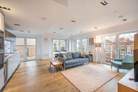 2 bedroom apartment for sale, Keybridge, Exchange Gardens, London