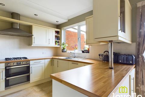 3 bedroom end of terrace house for sale, Aysgarth Avenue, East Riding of Yorkshire HU6