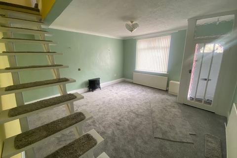 2 bedroom end of terrace house for sale, 264 Fields New Road, Chadderton