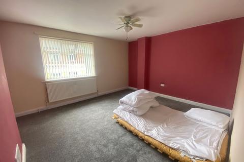 264 Fields New Road, Chadderton, Oldham, OL9 8NZ