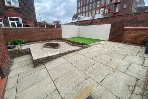 264 Fields New Road, Chadderton, Oldham, OL9 8NZ