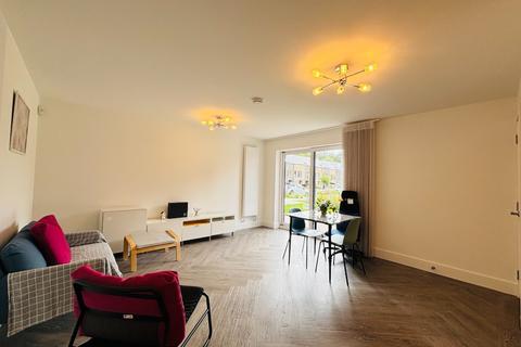 2 bedroom flat to rent, Festival Court, Princes Quay, Glasgow, G51