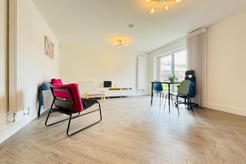 2 bedroom flat to rent, Festival Court, Princes Quay, Glasgow, G51
