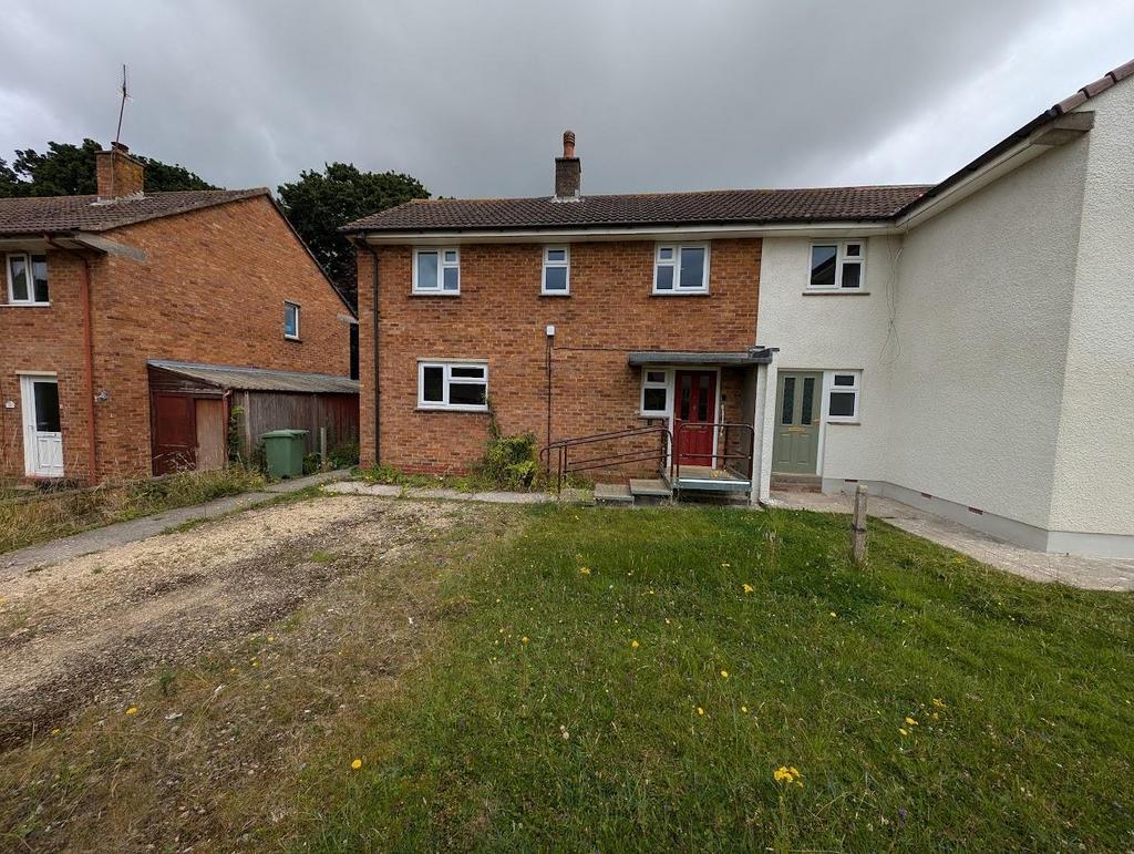8 Berrows Mead front 2.jpg