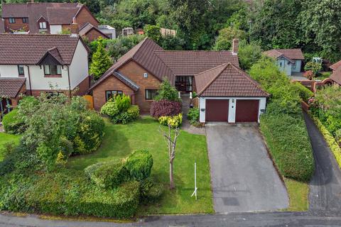 3 bedroom bungalow for sale, Pangbourne Close, Appleton, Warrington, Cheshire, WA4