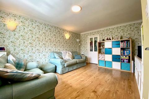 4 bedroom semi-detached house for sale, Caldercroft, Elland