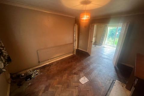 13 Cambria Close, Hounslow, TW3 3RR