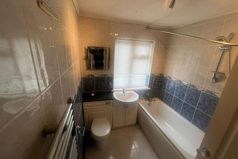 13 Cambria Close, Hounslow, TW3 3RR