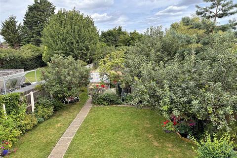 4 bedroom semi-detached house for sale, Roseford Road, Cambridge CB4