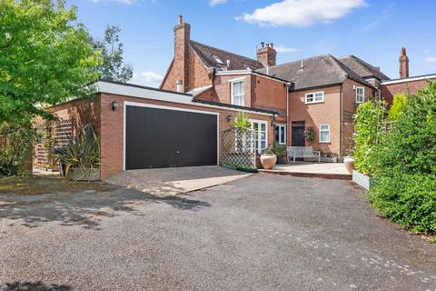 4 bedroom semi-detached house for sale, Macefield House, Worcester Road, Great Witley, Worcestershire.  WR6 6HR