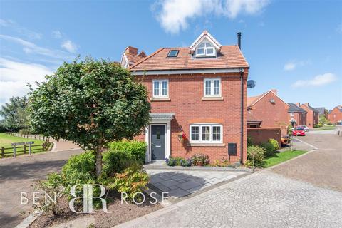 4 bedroom detached house for sale, Pilgrim Drive, Chorley