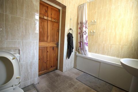 undefined, Poplars Road, London E17