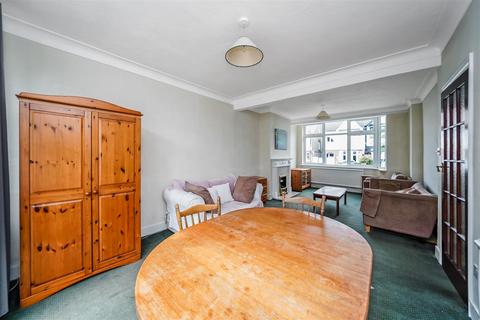 181 Hampton Road, Chingford, London, E4 8NS