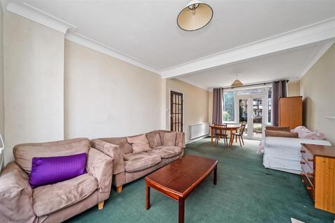 181 Hampton Road, Chingford, London, E4 8NS