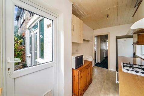 181 Hampton Road, Chingford, London, E4 8NS