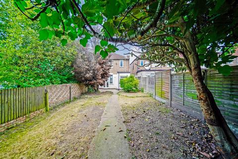 181 Hampton Road, Chingford, London, E4 8NS