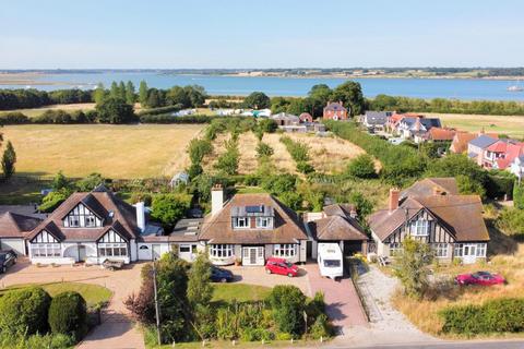 3 bedroom bungalow for sale, 6 Dormy Houses, East Road, Colchester CO5