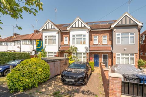 4 bedroom terraced house to rent, Devonshire Road NW7, Mill Hill East, London, NW7