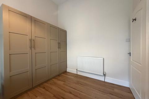 2 bedroom flat to rent, Canonmills, Edinburgh EH3