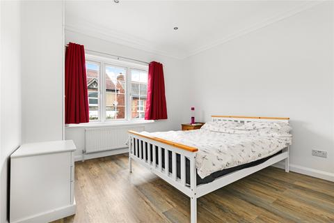 11 Brockenhurst Road, Ascot, SL5 9DJ