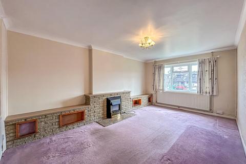 2 bedroom semi-detached bungalow for sale, Park Gardens, Hockley SS5