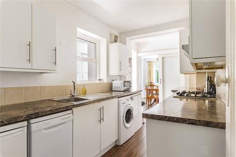 8 Stuart Avenue, Bromley, BR2 7JX