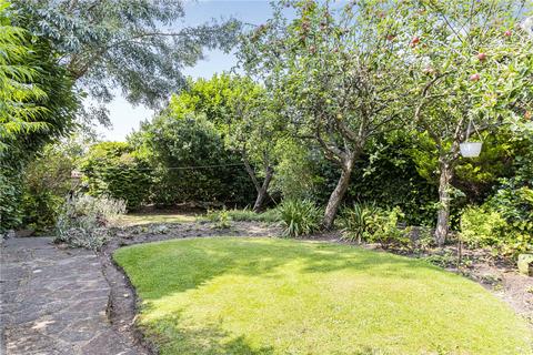 8 Stuart Avenue, Bromley, BR2 7JX