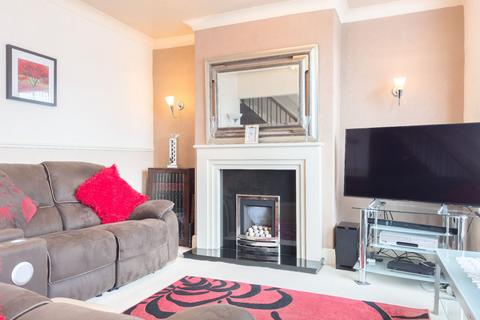 3 bedroom semi-detached house for sale, Well Green Lane, Hove Edge, HD6 2NS