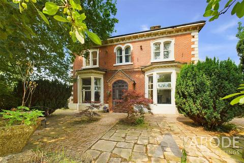 4 bedroom detached house for sale, Derby Road, Hatton DE65