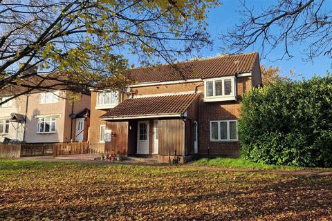 2 bedroom maisonette for sale, Wellington Road, North Weald