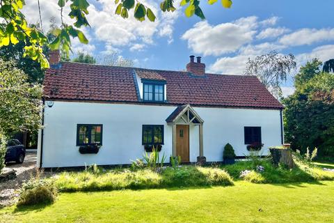 3 bedroom cottage to rent, Thorney Road, Wigsley, NG23