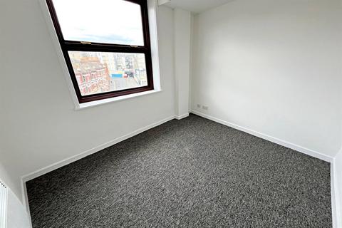 3 bedroom flat to rent, Bournemouth