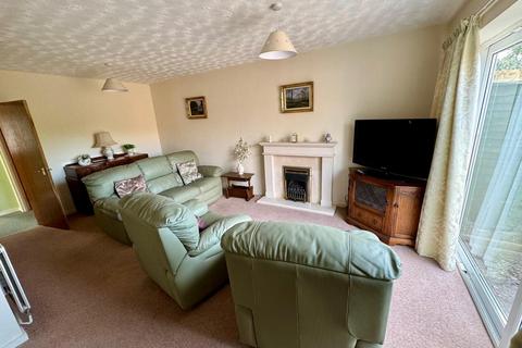 2 bedroom detached bungalow for sale, Hampton Dene, Hereford, HR1