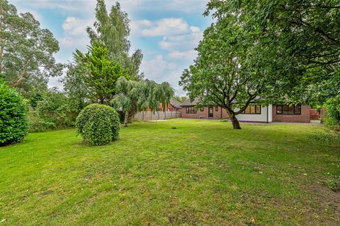 3 bedroom detached bungalow for sale, Burtonwood Road, Great Sankey, Warrington