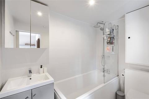 6a Kenilford Road, London, SW12 9PR